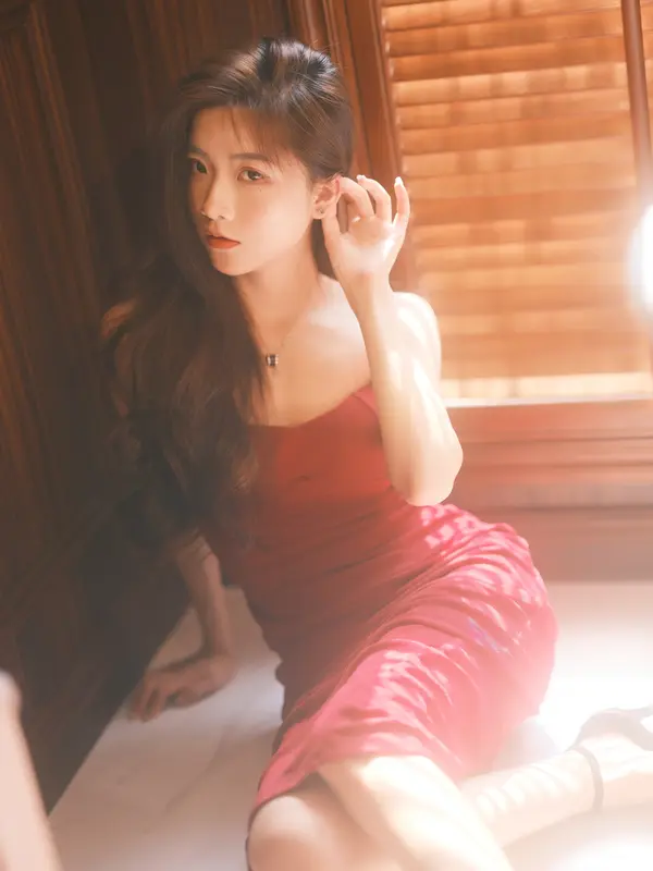 2025.02.09 红裳 - 艺图语